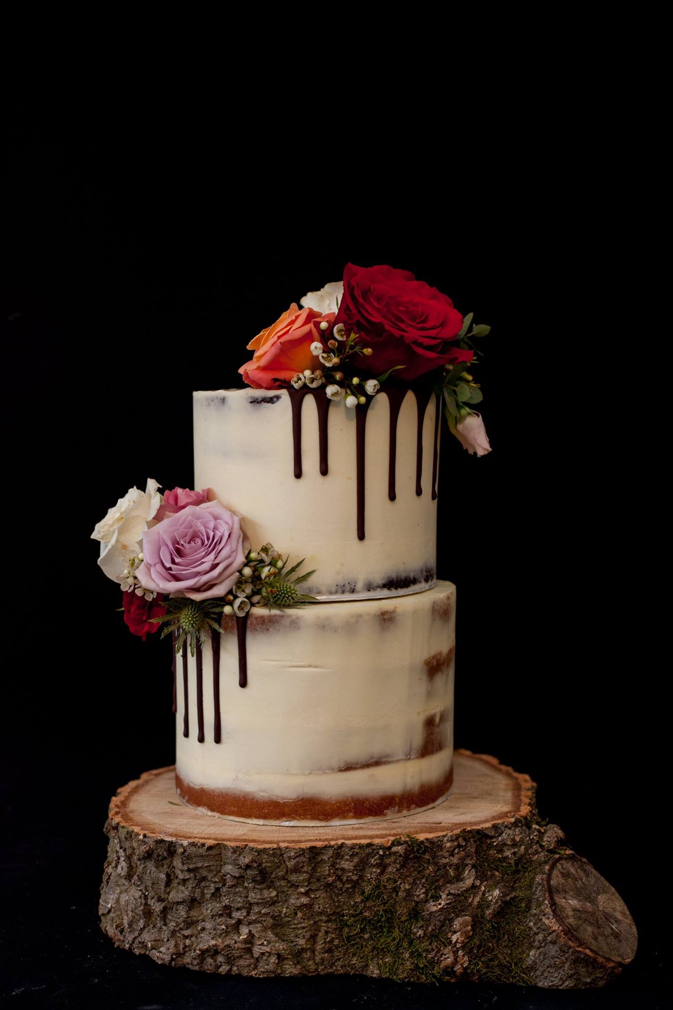 Rosie Shaw Cake Company with elegant timeless, romantic style wedding cake in Bristol